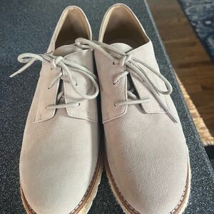 Eileen Fisher Women's Suede Lace-Up Flats in Light Taupe